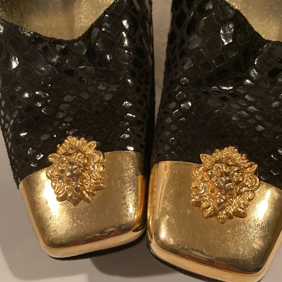 J. Renee Black Gold Lion Shoes Sz 10M - Picture 3 of 16